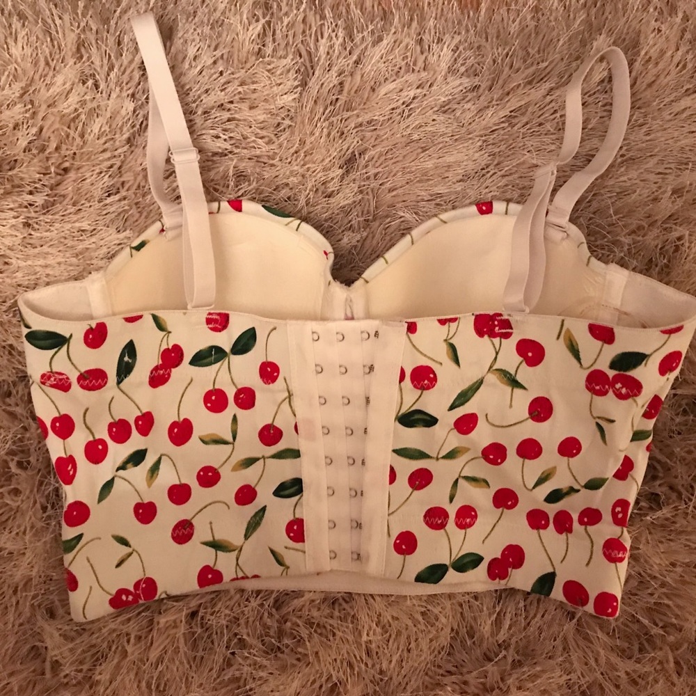 🎉HP🎉 Cherry Crop Top 🍒 - Picture 5 of 6